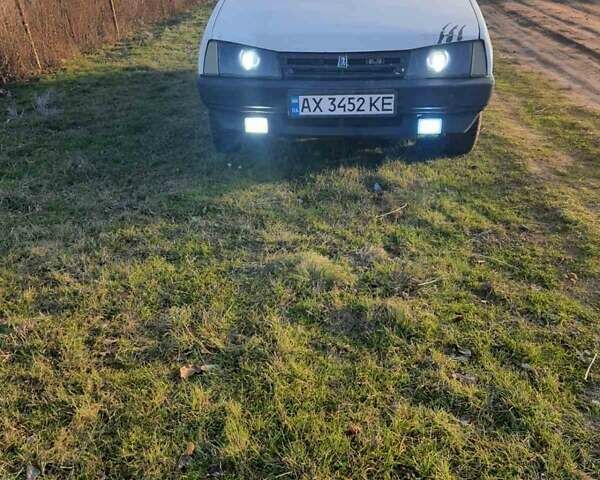 Белый ВАЗ 21099, объемом двигателя 1.5 л и пробегом 70 тыс. км за 1300 $, фото 1 на Automoto.ua