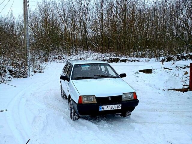 Белый ВАЗ 21099, объемом двигателя 1.5 л и пробегом 200 тыс. км за 1350 $, фото 1 на Automoto.ua