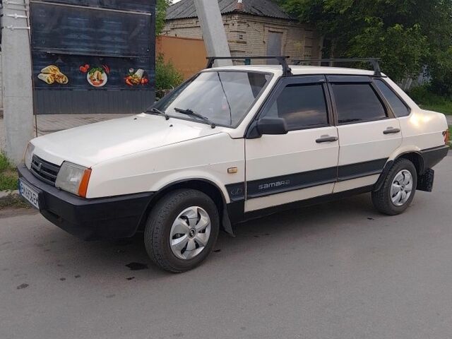 Белый ВАЗ 21099, объемом двигателя 1.5 л и пробегом 5 тыс. км за 1150 $, фото 1 на Automoto.ua