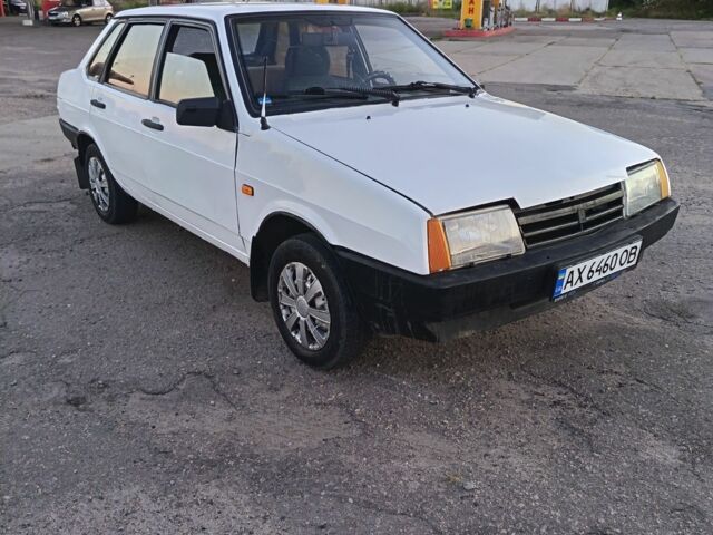Белый ВАЗ 21099, объемом двигателя 1.5 л и пробегом 300 тыс. км за 763 $, фото 1 на Automoto.ua