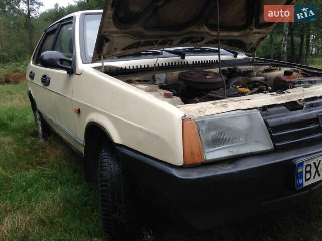 Білий ВАЗ 21099, об'ємом двигуна 1.5 л та пробігом 50 тис. км за 400 $, фото 1 на Automoto.ua