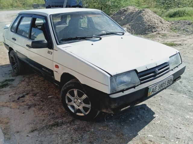 Білий ВАЗ 21099, об'ємом двигуна 1 л та пробігом 1000 тис. км за 1008 $, фото 1 на Automoto.ua