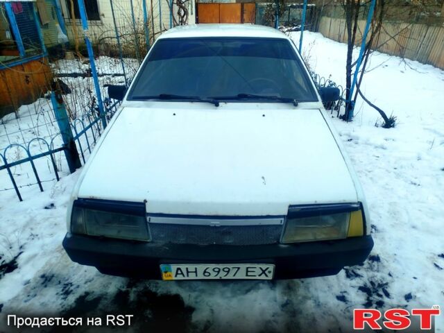 Белый ВАЗ 21099, объемом двигателя 1.5 л и пробегом 100 тыс. км за 860 $, фото 1 на Automoto.ua