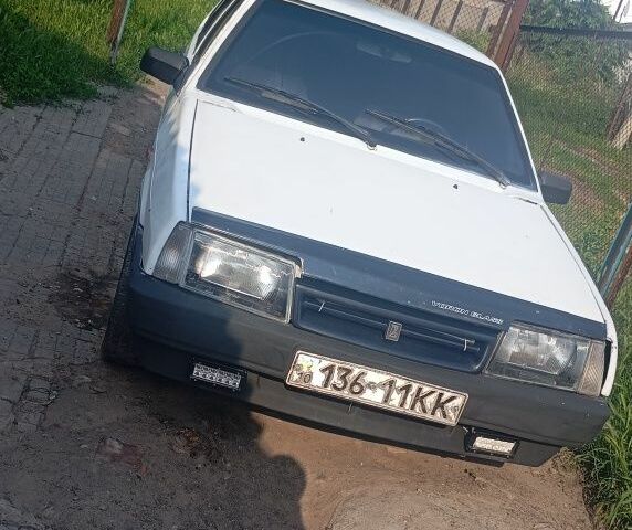 Белый ВАЗ 21099, объемом двигателя 1.5 л и пробегом 370 тыс. км за 850 $, фото 1 на Automoto.ua
