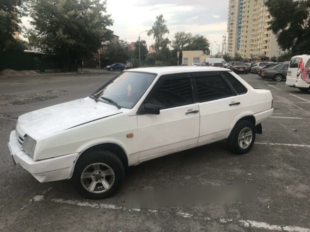 Белый ВАЗ 21099, объемом двигателя 1.5 л и пробегом 80 тыс. км за 1800 $, фото 1 на Automoto.ua