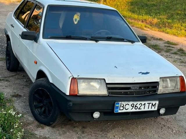 Белый ВАЗ 21099, объемом двигателя 1.5 л и пробегом 197 тыс. км за 951 $, фото 1 на Automoto.ua