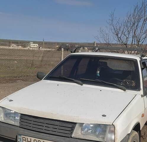 Білий ВАЗ 21099, об'ємом двигуна 1.5 л та пробігом 250 тис. км за 700 $, фото 1 на Automoto.ua