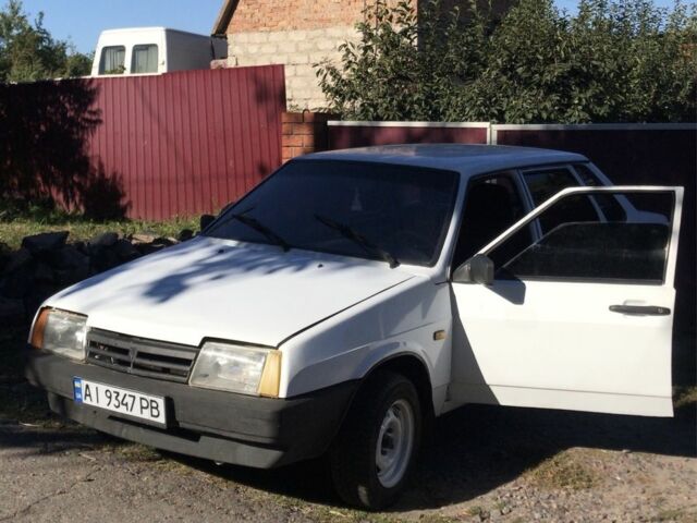 Белый ВАЗ 21099, объемом двигателя 1.5 л и пробегом 250 тыс. км за 945 $, фото 1 на Automoto.ua