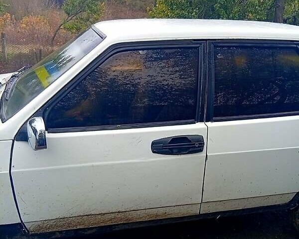 Білий ВАЗ 21099, об'ємом двигуна 1.6 л та пробігом 230 тис. км за 1000 $, фото 1 на Automoto.ua