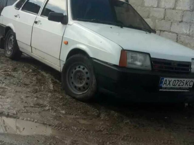 Белый ВАЗ 21099, объемом двигателя 1.5 л и пробегом 53 тыс. км за 1100 $, фото 1 на Automoto.ua