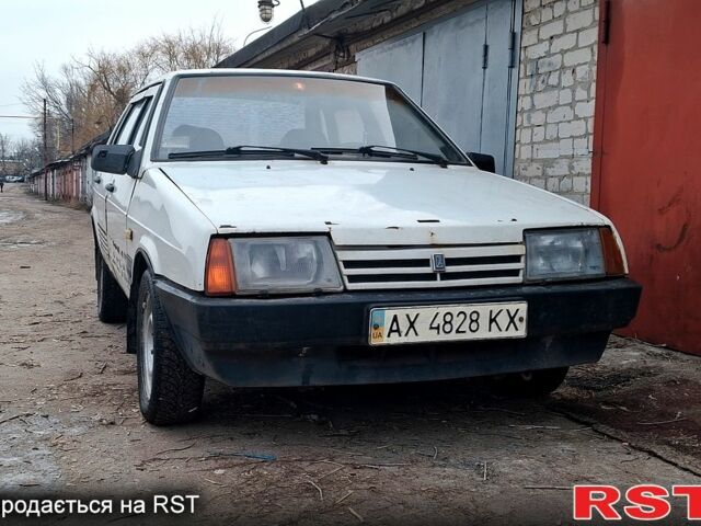 Белый ВАЗ 21099, объемом двигателя 1.5 л и пробегом 250 тыс. км за 710 $, фото 1 на Automoto.ua