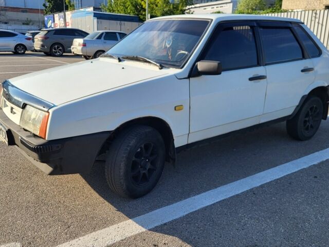 Белый ВАЗ 21099, объемом двигателя 0 л и пробегом 125 тыс. км за 1299 $, фото 1 на Automoto.ua