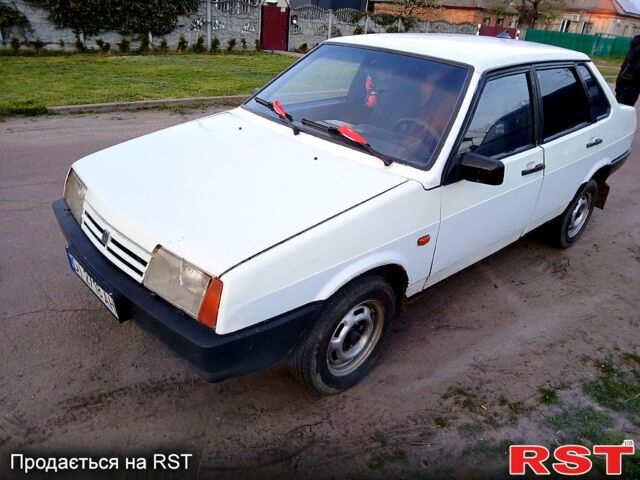 Белый ВАЗ 21099, объемом двигателя 1.5 л и пробегом 145 тыс. км за 1100 $, фото 1 на Automoto.ua