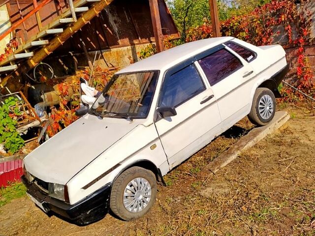Білий ВАЗ 21099, об'ємом двигуна 1.5 л та пробігом 0 тис. км за 900 $, фото 1 на Automoto.ua