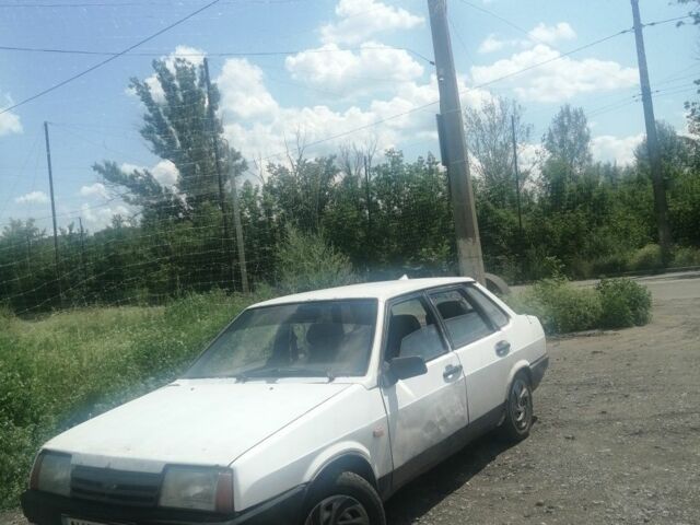 Белый ВАЗ 21099, объемом двигателя 1.5 л и пробегом 333 тыс. км за 358 $, фото 1 на Automoto.ua