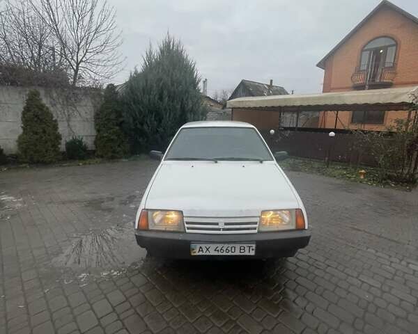 Белый ВАЗ 21099, объемом двигателя 1.6 л и пробегом 250 тыс. км за 950 $, фото 1 на Automoto.ua