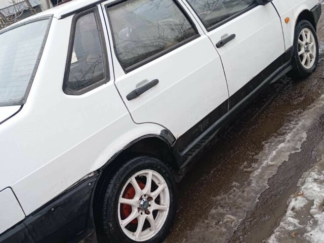 Білий ВАЗ 21099, об'ємом двигуна 1.5 л та пробігом 255 тис. км за 977 $, фото 1 на Automoto.ua