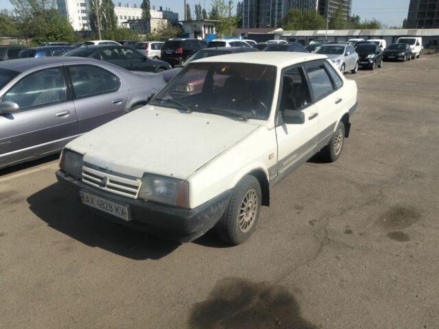 Белый ВАЗ 21099, объемом двигателя 0 л и пробегом 215 тыс. км за 560 $, фото 1 на Automoto.ua