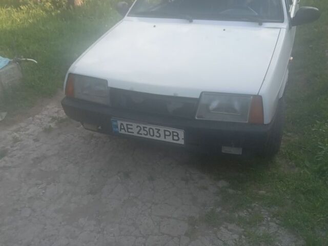 Белый ВАЗ 21099, объемом двигателя 1.5 л и пробегом 80 тыс. км за 642 $, фото 1 на Automoto.ua