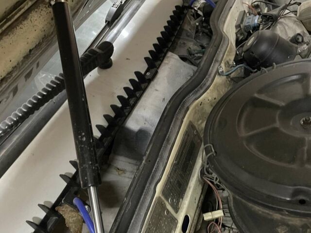 Белый ВАЗ 21099, объемом двигателя 0 л и пробегом 160 тыс. км за 2350 $, фото 1 на Automoto.ua