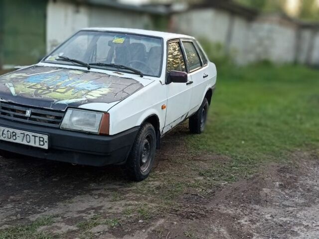 Белый ВАЗ 21099, объемом двигателя 1.5 л и пробегом 139 тыс. км за 750 $, фото 1 на Automoto.ua