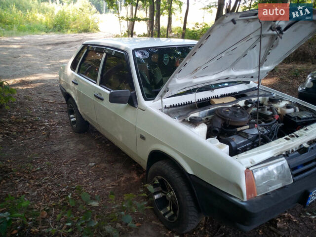 Білий ВАЗ 21099, об'ємом двигуна 1.6 л та пробігом 370 тис. км за 1336 $, фото 1 на Automoto.ua