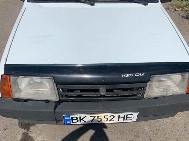 Белый ВАЗ 21099, объемом двигателя 1.5 л и пробегом 122 тыс. км за 1500 $, фото 1 на Automoto.ua