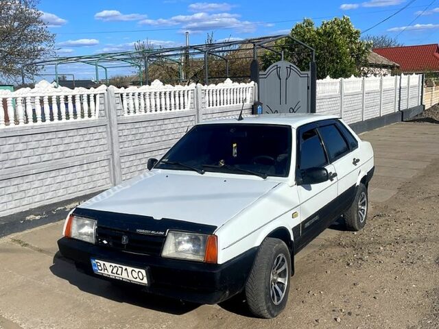 Білий ВАЗ 21099, об'ємом двигуна 1.5 л та пробігом 333 тис. км за 1100 $, фото 1 на Automoto.ua
