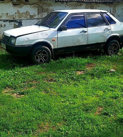 Белый ВАЗ 21099, объемом двигателя 1.5 л и пробегом 125 тыс. км за 840 $, фото 1 на Automoto.ua