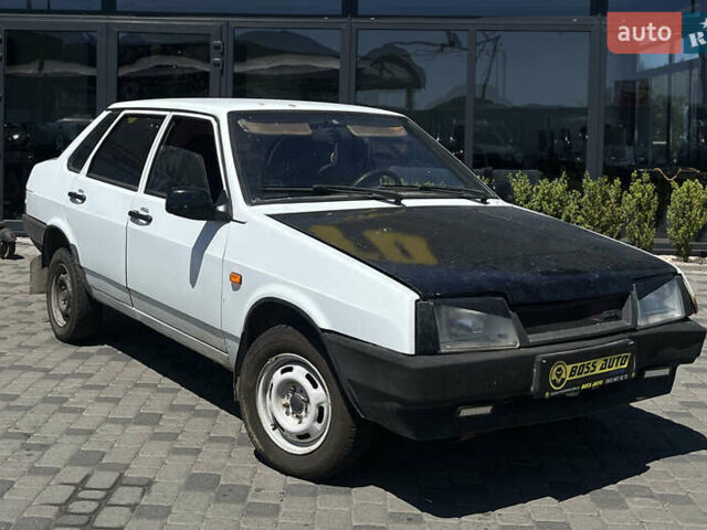 Белый ВАЗ 21099, объемом двигателя 1.5 л и пробегом 79 тыс. км за 1200 $, фото 1 на Automoto.ua