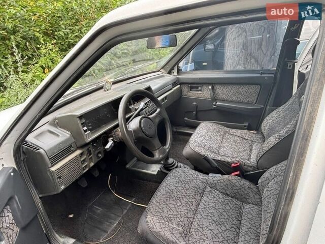 Белый ВАЗ 21099, объемом двигателя 1.5 л и пробегом 30 тыс. км за 1204 $, фото 1 на Automoto.ua