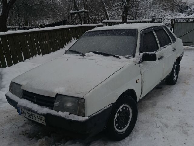Білий ВАЗ 21099, об'ємом двигуна 1 л та пробігом 281 тис. км за 809 $, фото 1 на Automoto.ua