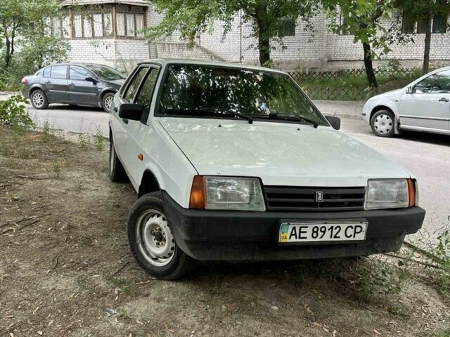 Белый ВАЗ 21099, объемом двигателя 1.6 л и пробегом 215 тыс. км за 1703 $, фото 1 на Automoto.ua