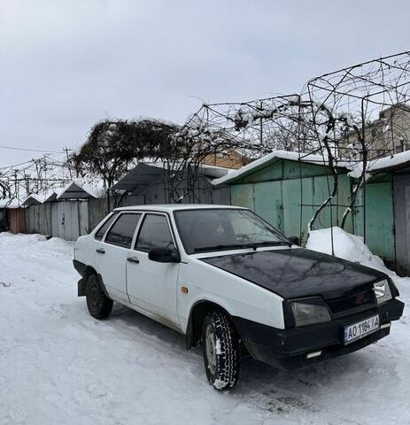 Белый ВАЗ 21099, объемом двигателя 1.5 л и пробегом 82 тыс. км за 1200 $, фото 1 на Automoto.ua