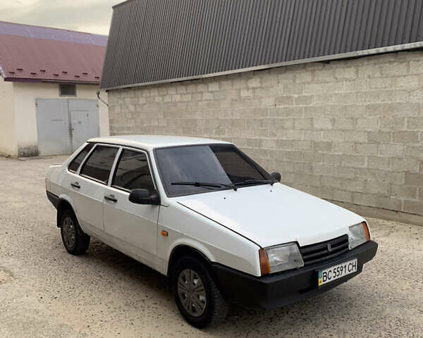 Белый ВАЗ 21099, объемом двигателя 1.5 л и пробегом 143 тыс. км за 800 $, фото 1 на Automoto.ua