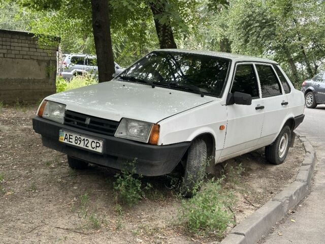 Білий ВАЗ 21099, об'ємом двигуна 1.6 л та пробігом 215 тис. км за 1526 $, фото 1 на Automoto.ua