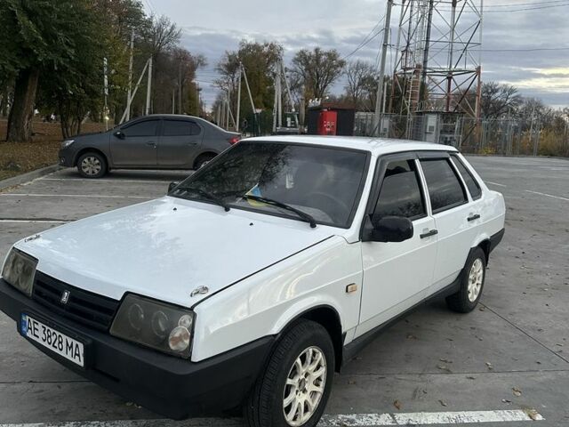 Белый ВАЗ 21099, объемом двигателя 1.5 л и пробегом 165 тыс. км за 2300 $, фото 1 на Automoto.ua