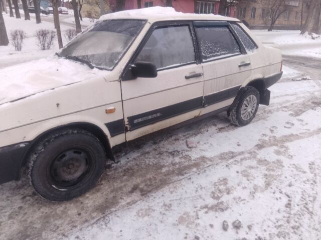 Белый ВАЗ 21099, объемом двигателя 1.5 л и пробегом 200 тыс. км за 580 $, фото 1 на Automoto.ua