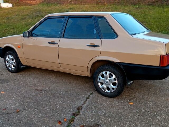 Бежевий ВАЗ 21099, об'ємом двигуна 1.5 л та пробігом 150 тис. км за 850 $, фото 1 на Automoto.ua