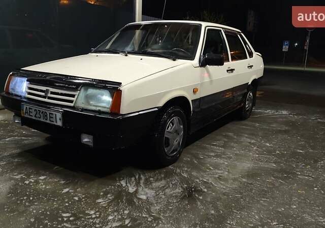Бежевый ВАЗ 21099, объемом двигателя 1.5 л и пробегом 100 тыс. км за 1250 $, фото 1 на Automoto.ua