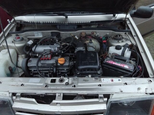 Бежевый ВАЗ 21099, объемом двигателя 1.5 л и пробегом 250 тыс. км за 400 $, фото 1 на Automoto.ua