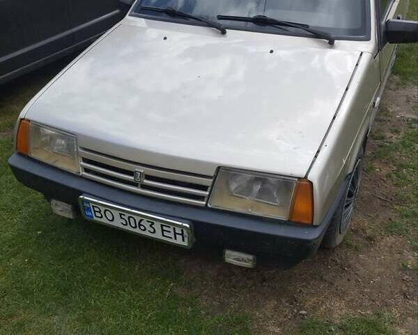 Бежевый ВАЗ 21099, объемом двигателя 1.5 л и пробегом 100 тыс. км за 1000 $, фото 1 на Automoto.ua