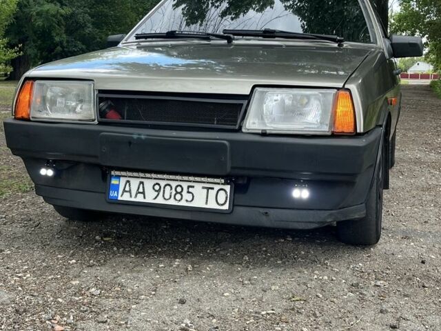 Бежевый ВАЗ 21099, объемом двигателя 1.5 л и пробегом 240 тыс. км за 1400 $, фото 1 на Automoto.ua