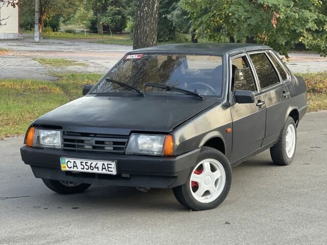 Чорний ВАЗ 21099, об'ємом двигуна 1.6 л та пробігом 200 тис. км за 1100 $, фото 1 на Automoto.ua