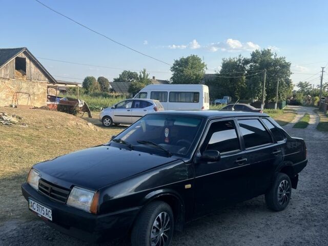 Чорний ВАЗ 21099, об'ємом двигуна 1.5 л та пробігом 250 тис. км за 1002 $, фото 1 на Automoto.ua