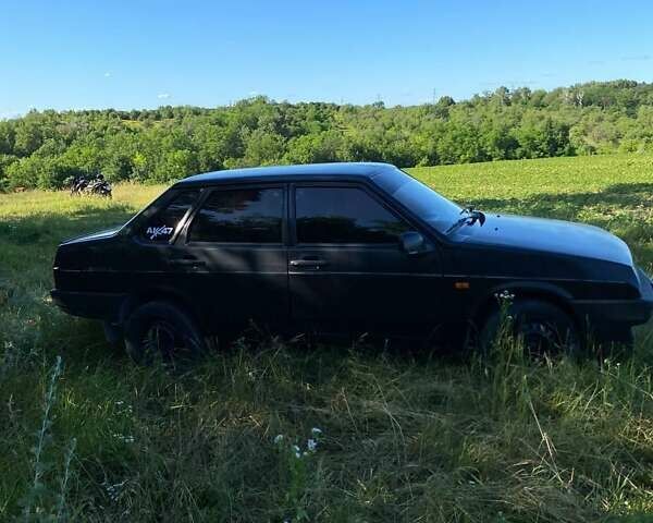 Черный ВАЗ 21099, объемом двигателя 1.5 л и пробегом 228 тыс. км за 1200 $, фото 1 на Automoto.ua
