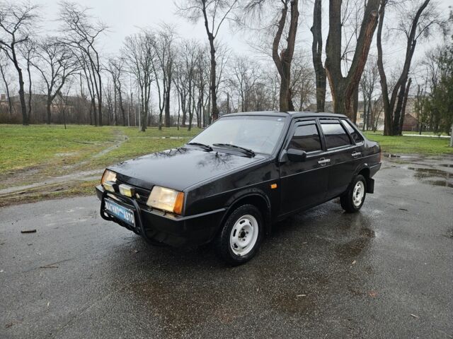 Черный ВАЗ 21099, объемом двигателя 1.5 л и пробегом 155 тыс. км за 2400 $, фото 1 на Automoto.ua