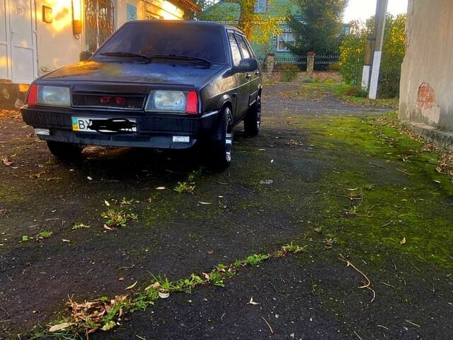 Черный ВАЗ 21099, объемом двигателя 1.5 л и пробегом 250 тыс. км за 700 $, фото 1 на Automoto.ua