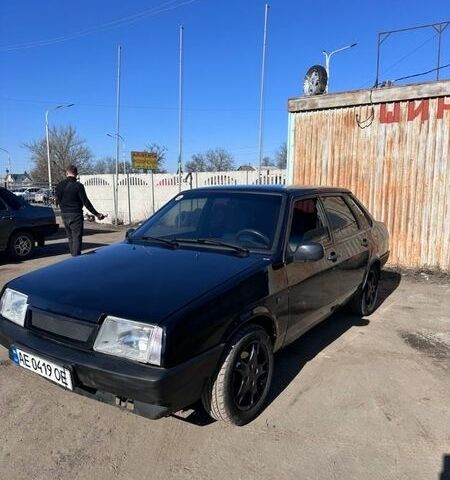 Чорний ВАЗ 21099, об'ємом двигуна 1.6 л та пробігом 313 тис. км за 2000 $, фото 1 на Automoto.ua
