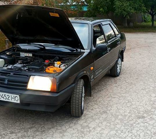 Чорний ВАЗ 21099, об'ємом двигуна 1.6 л та пробігом 311 тис. км за 1360 $, фото 1 на Automoto.ua